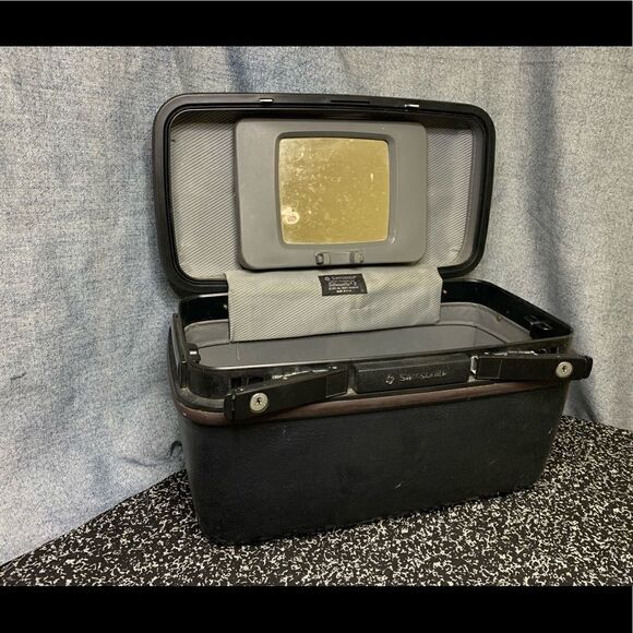 Vintage Samsonite Silhouette Train Case  - Picture 3 of 15